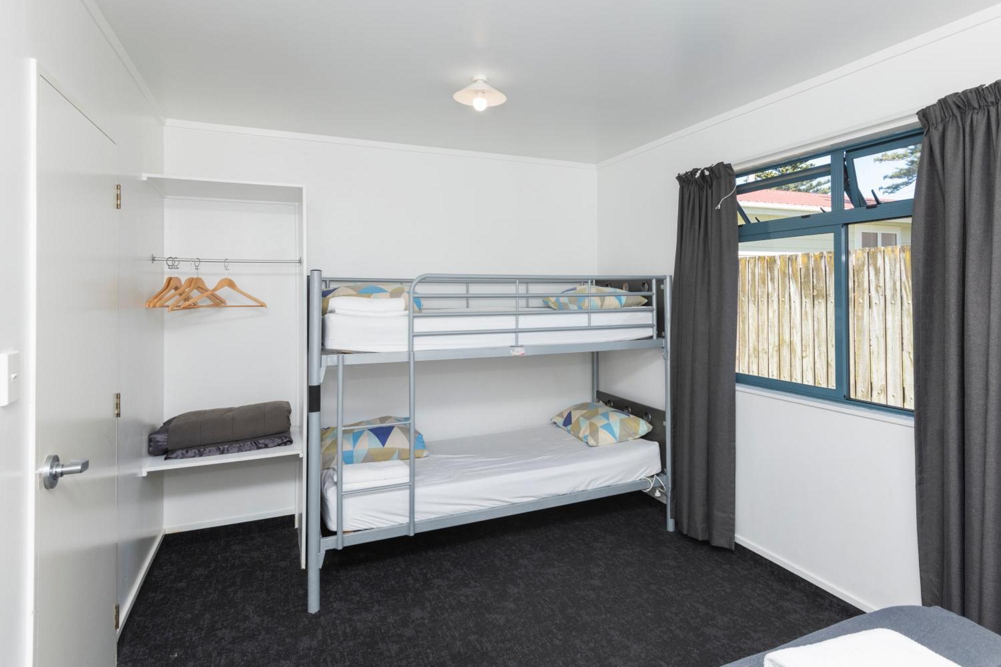 Waikanae 10 Holiday park